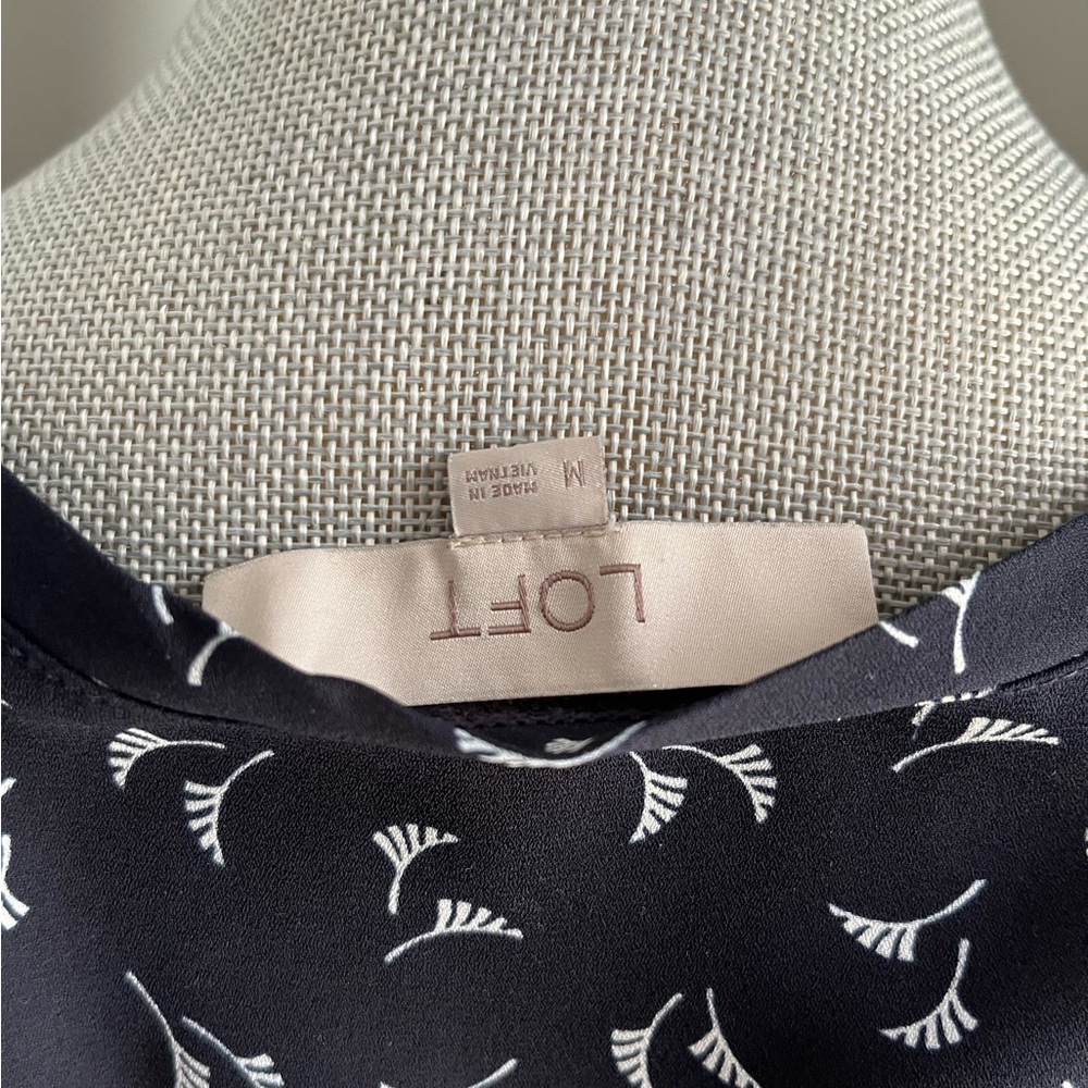 Loft Dark Navy small leaf print flutter top size medium - Picture 3 of 3